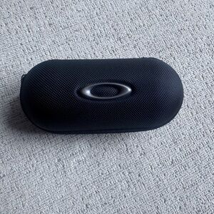 NWT Oakley Unisex Black Hard shell Sunglasses Case